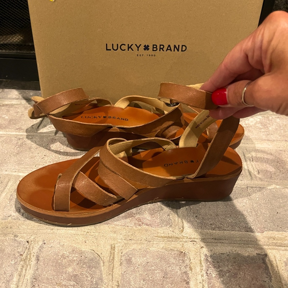 Sandals - Picture 8 of 8